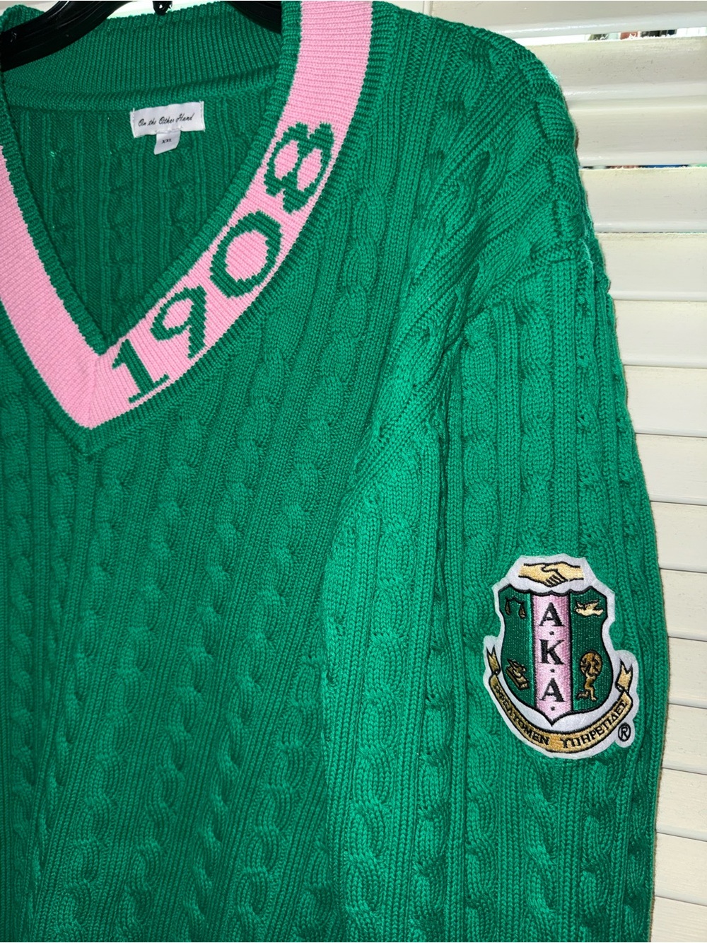 Green Cable-Knit V-Neck Sweater with Pink Trim - Classic Preppy Style NWOT - Picture 2 of 3